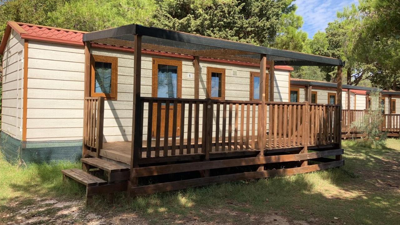 Camping La Scogliera Santa Cesarea Terme Eksteriør billede