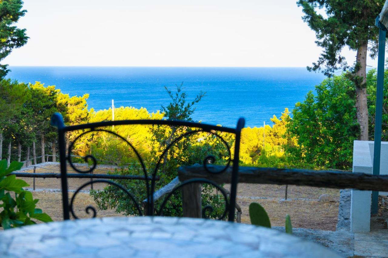 Camping La Scogliera Santa Cesarea Terme Eksteriør billede